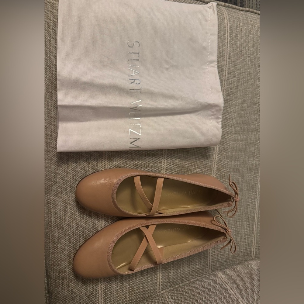 Stuart Weitzman  Nude Ballet Flats